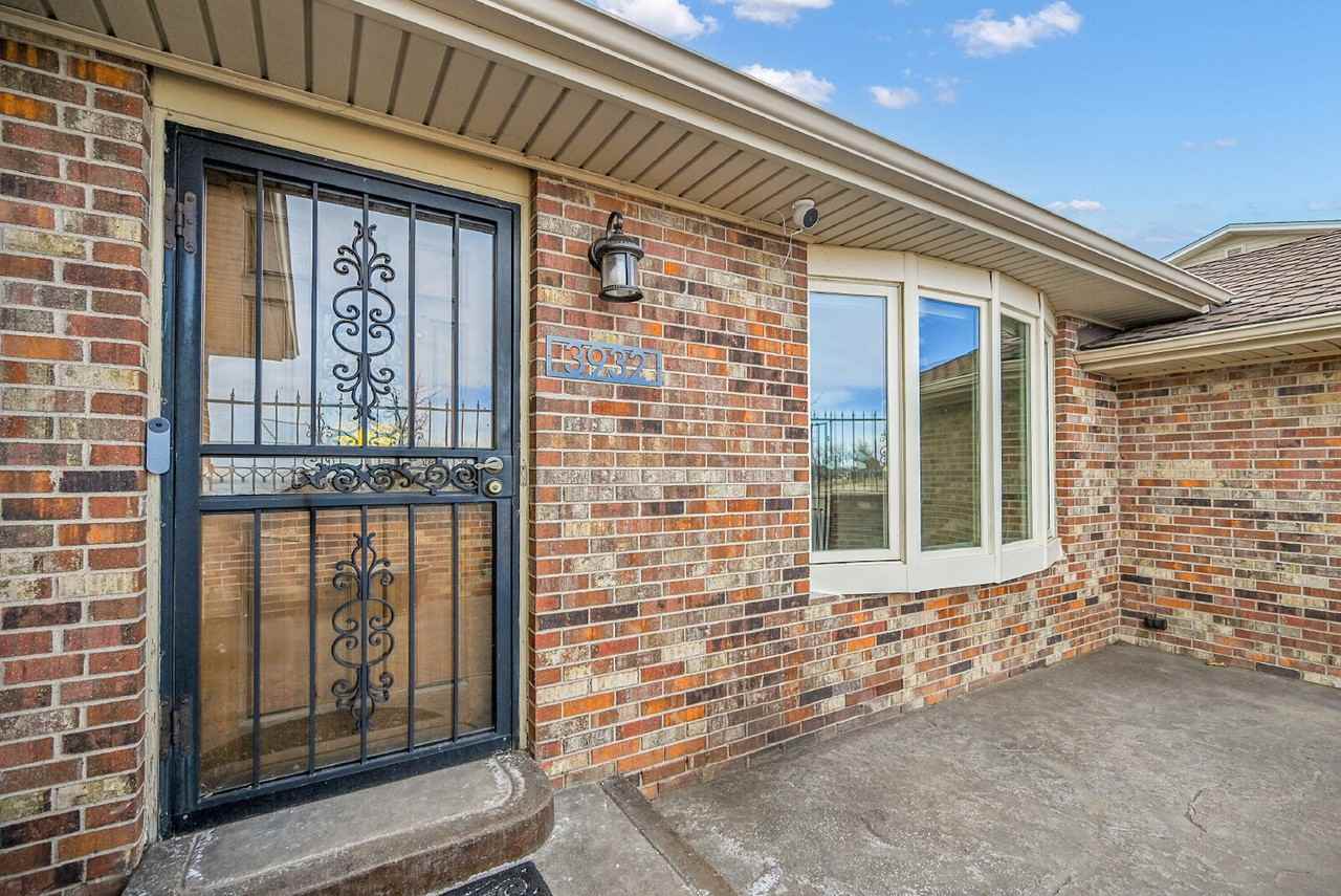 3932 W Tufts Ave - Photo 4 of 50