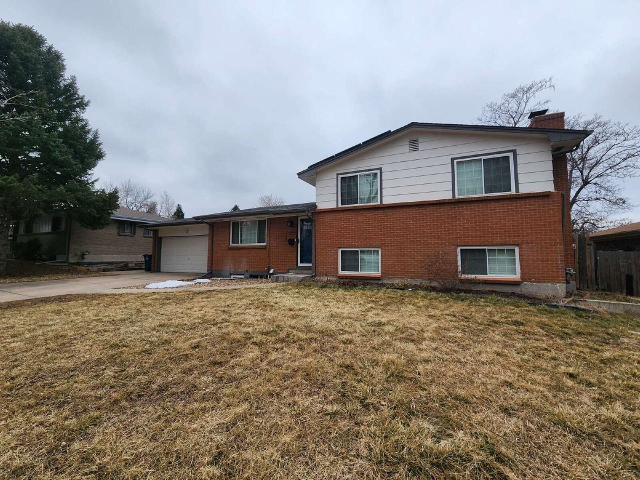 1547 S Jamaica St - Photo 2 of 42