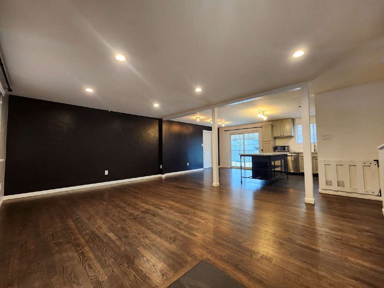 1547 S Jamaica St - Photo 3 of 42