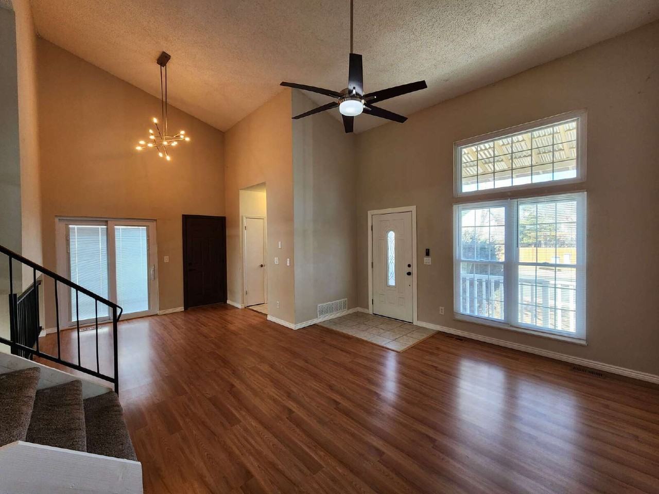 2977 S Genoa St - Photo 5 of 45