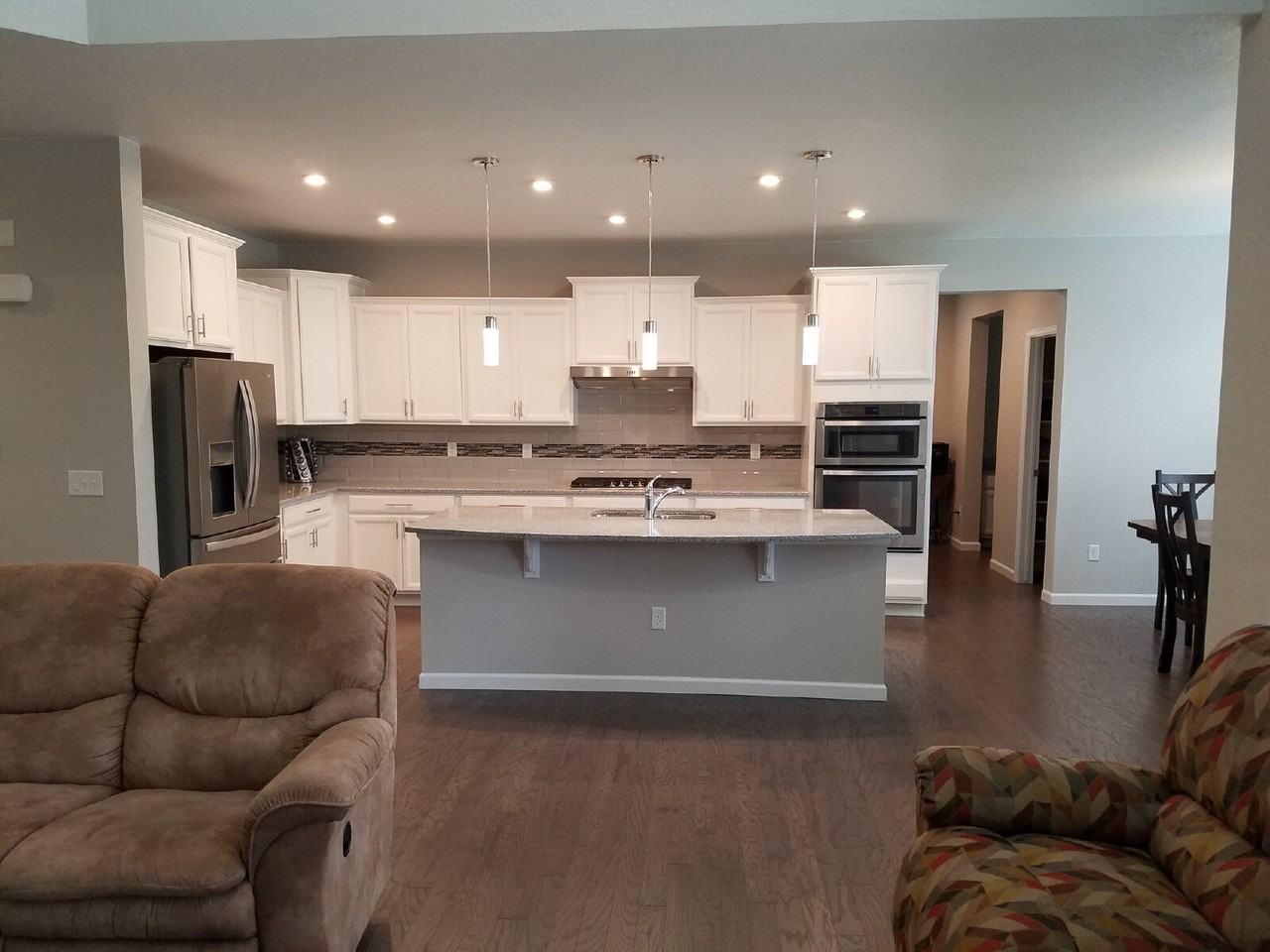 9828 E Kansas Ave - Photo 5 of 31