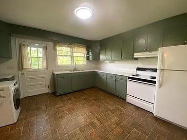 299 Buffalo Rd - Photo 3 of 8