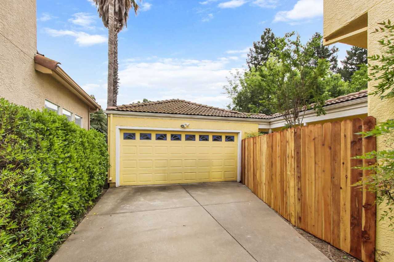 1812 Tahoe Pl Rm 2 - Photo 5 of 50