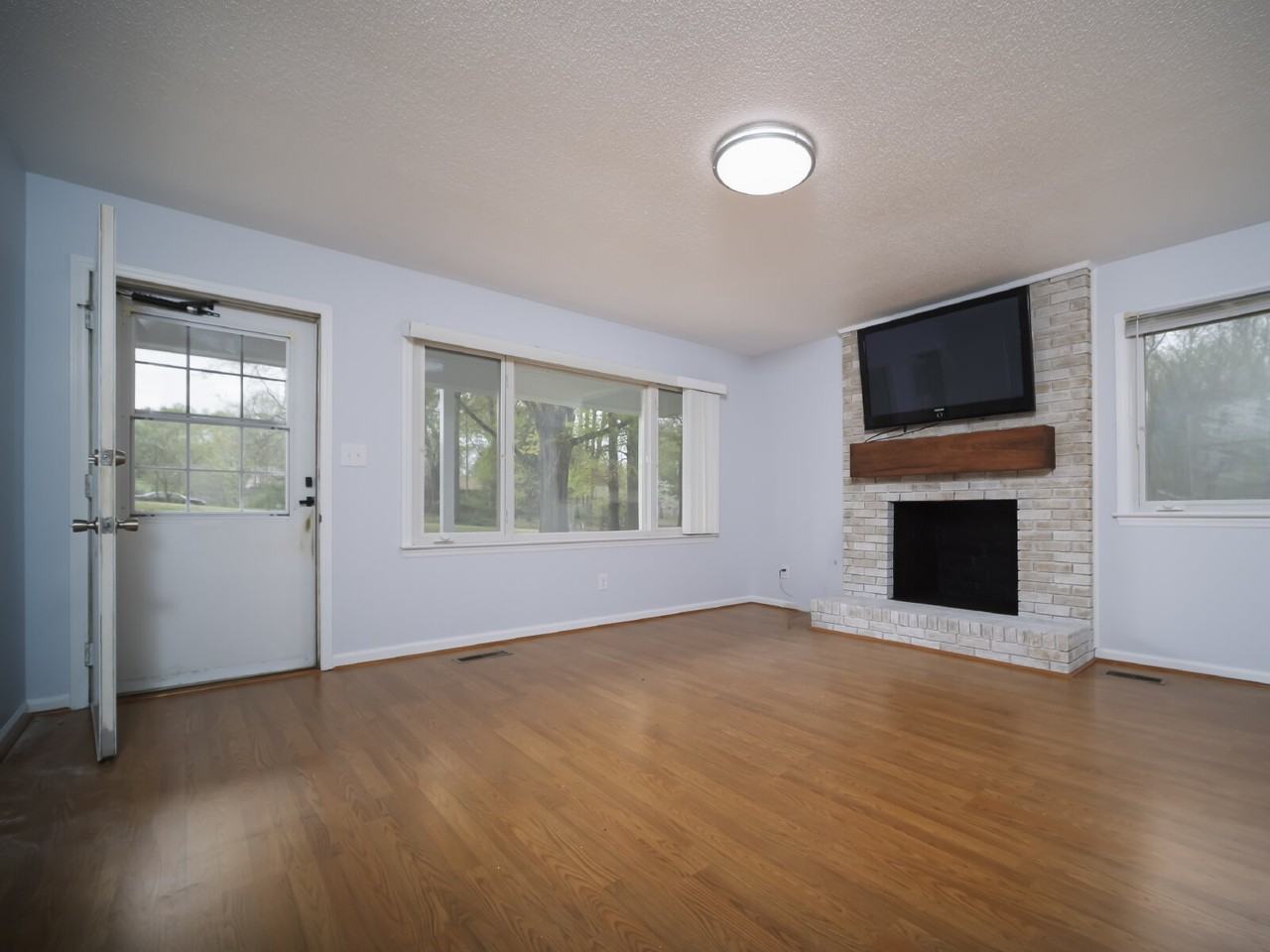 102 Mccall St - Photo 4 of 40