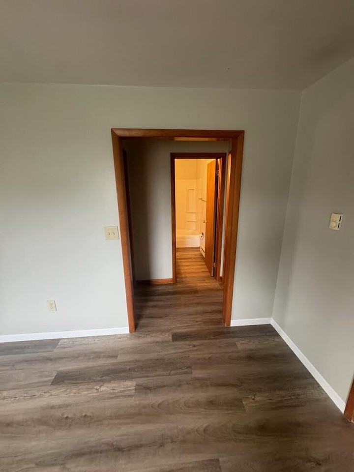 707 N Center St Apt A - Photo 5 of 8