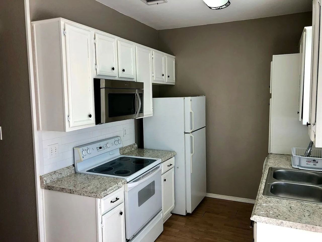 1327 Speight Ave - Photo 7 of 9