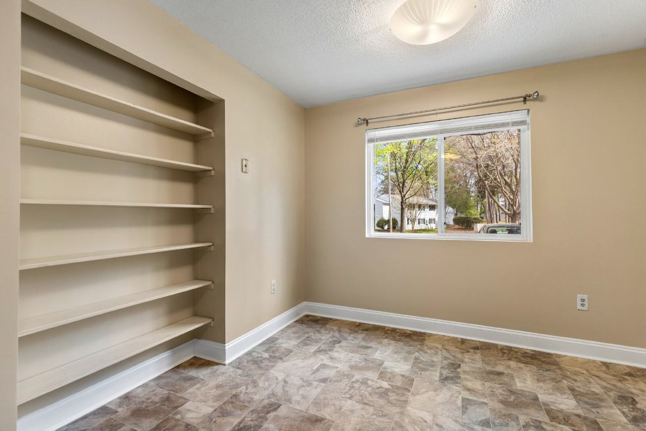 1754 Hunters Trl - Photo 5 of 18