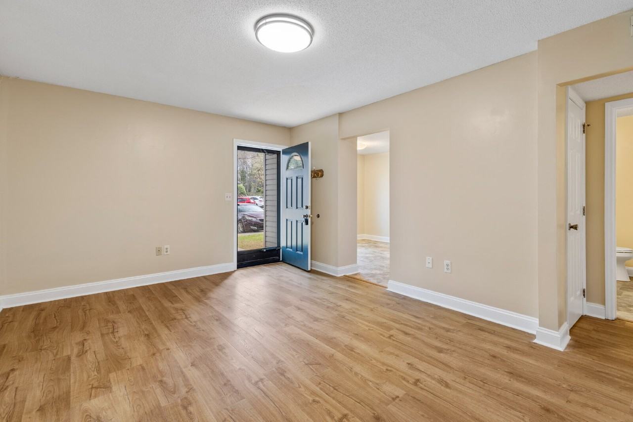 1754 Hunters Trl - Photo 6 of 18