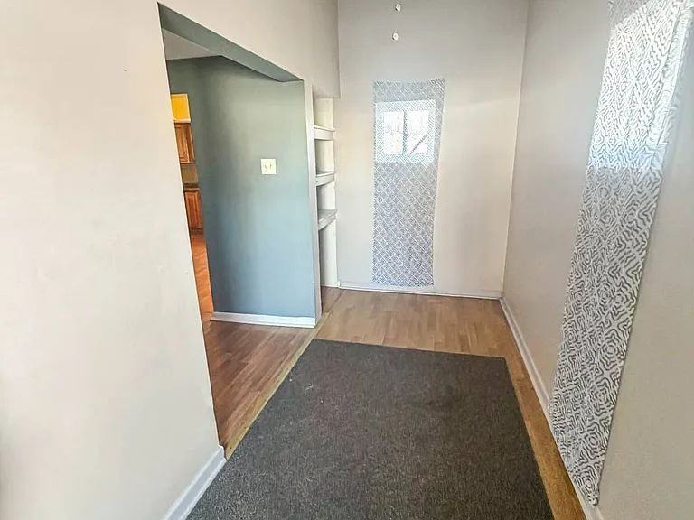 Floor1 - 208 1/2 E Cherry St - Photo 2 of 11