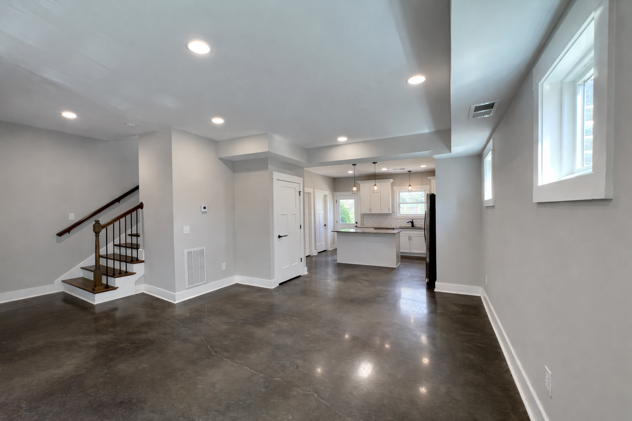 101 Portland Blvd - Photo 4 of 18