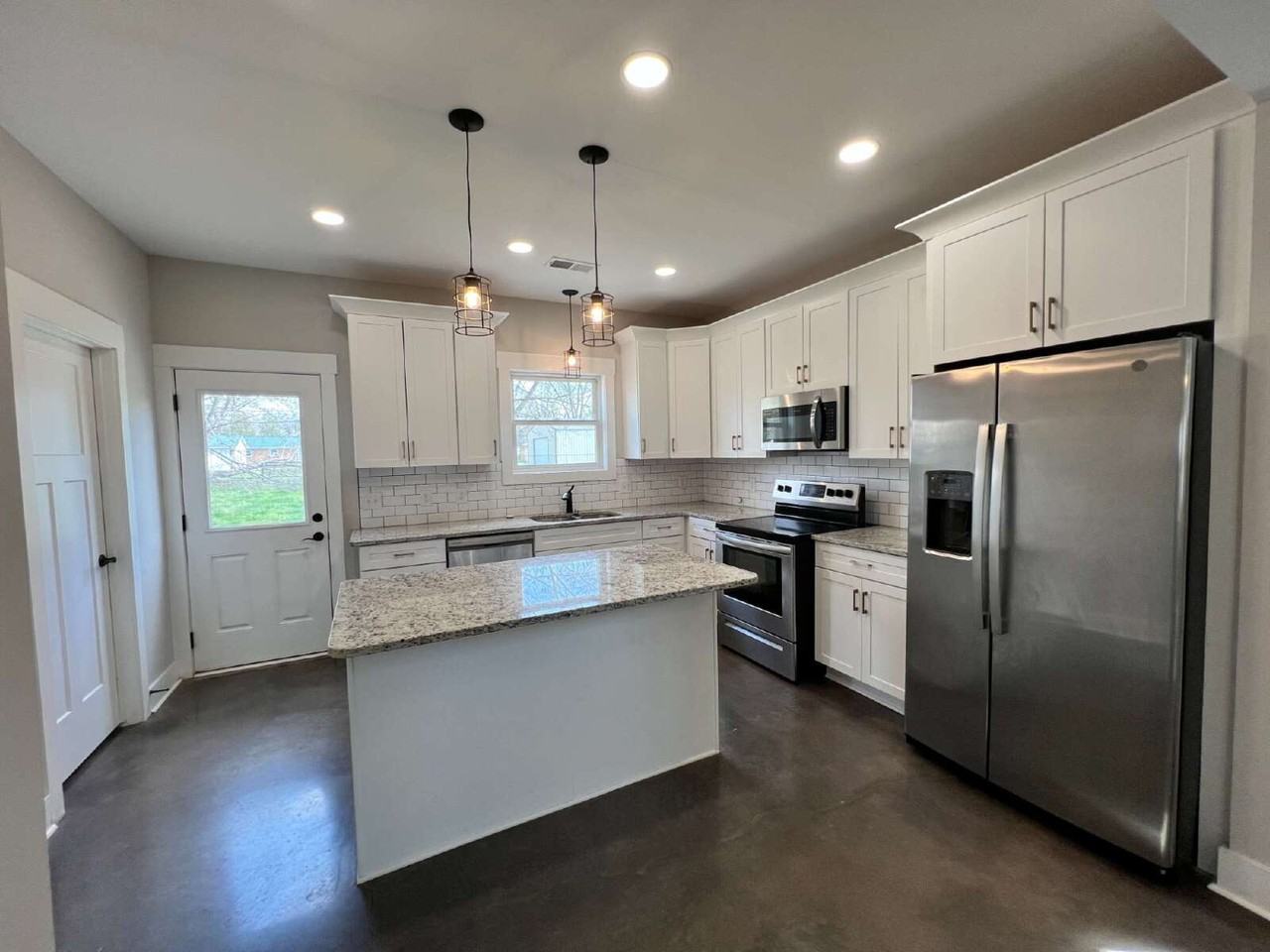 101 Portland Blvd - Photo 7 of 18