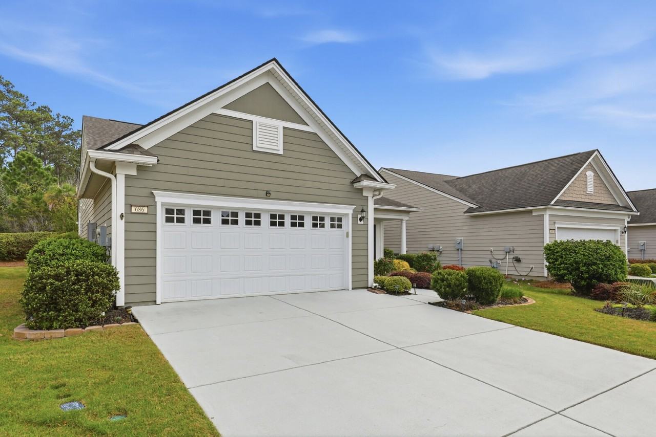 686 Northlake Blvd - Photo 2 of 42