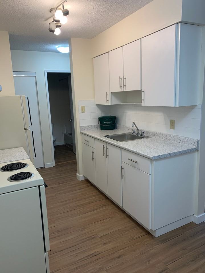 LA PLAYA VISTA - Photo 7 of 17