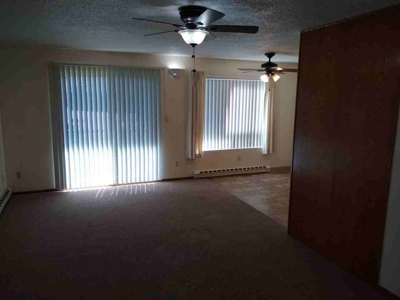 Shorewood Terrace Apartments - Photo 3 of 33