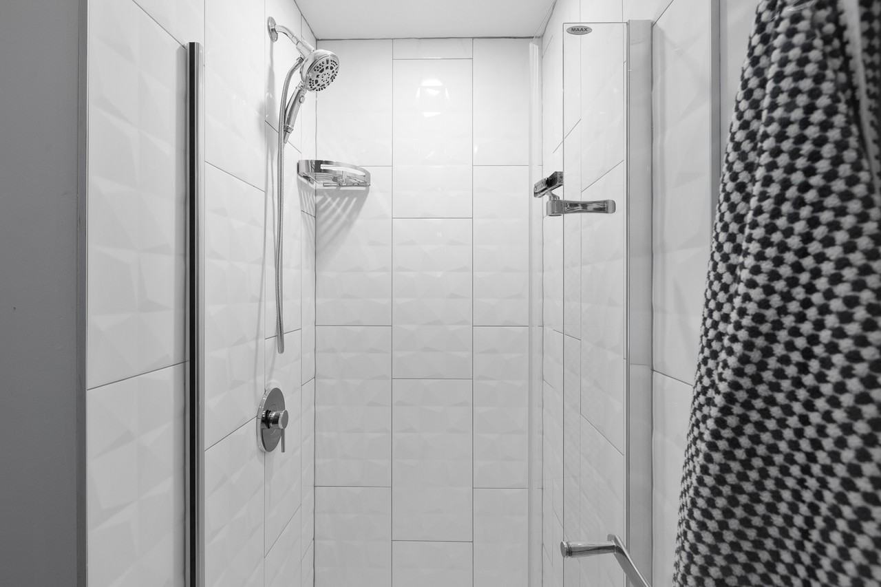 146-160 Osgoode - Photo 5 of 50