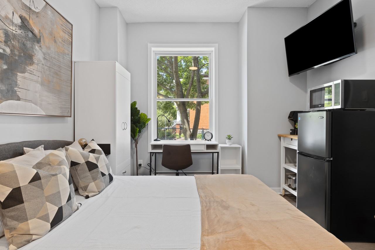 146-160 Osgoode - Photo 7 of 50