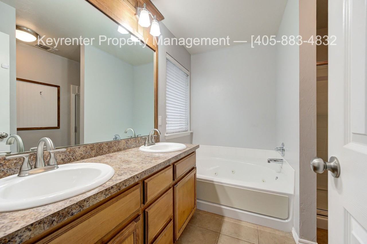 13313 Sw 2nd Ter - Photo 3 of 15