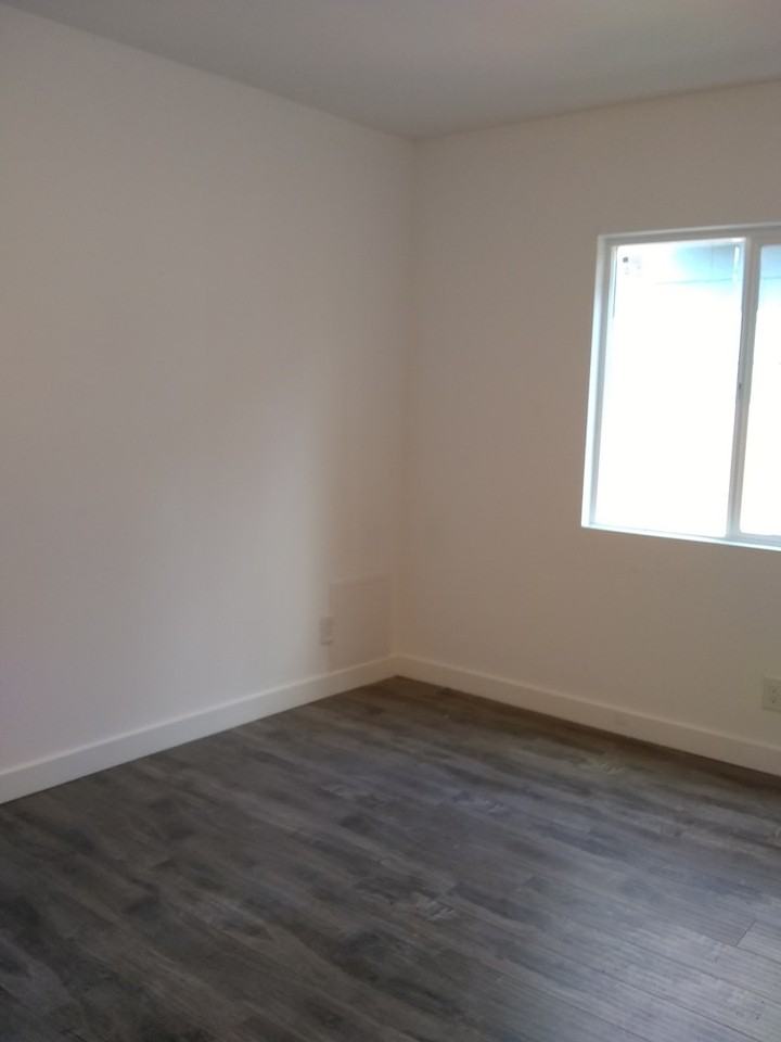 5333-5335 4th Ave - Photo 6 of 24