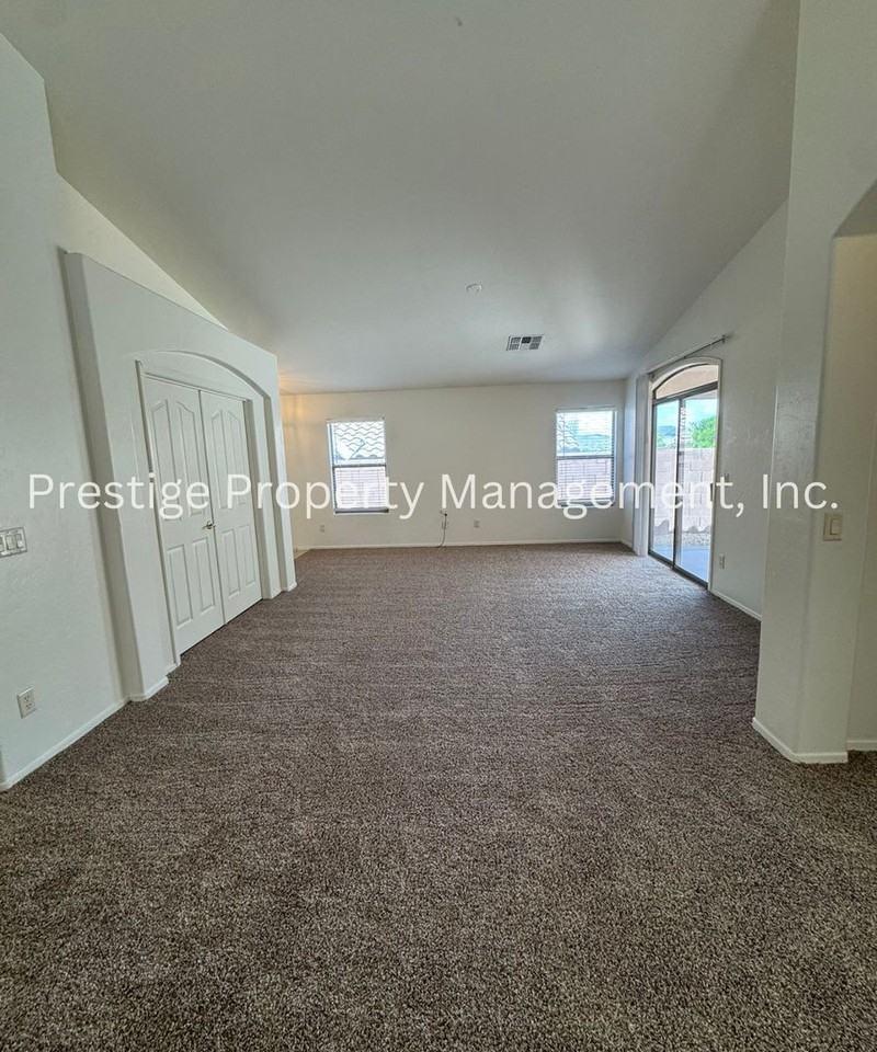 10884 S Arrowhead Spring Dr - Photo 4 of 22