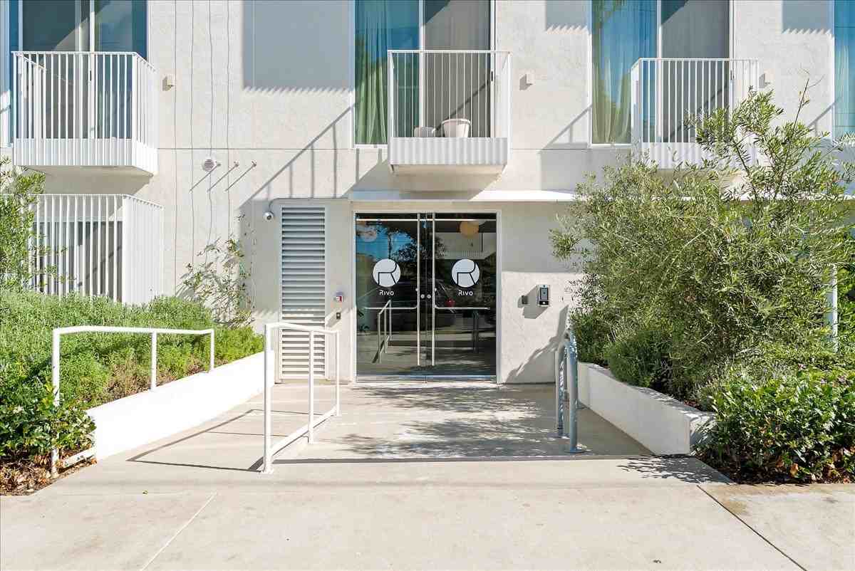 636 N. Juanita Ave, Los Angeles, CA 90004 - Photo 2 of 3