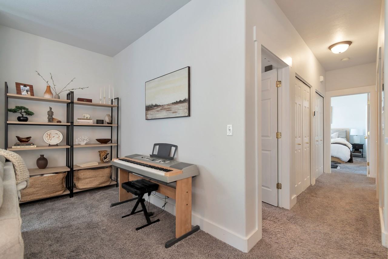 4879 W Stormy Meadow Dr #4879 - Photo 5 of 17