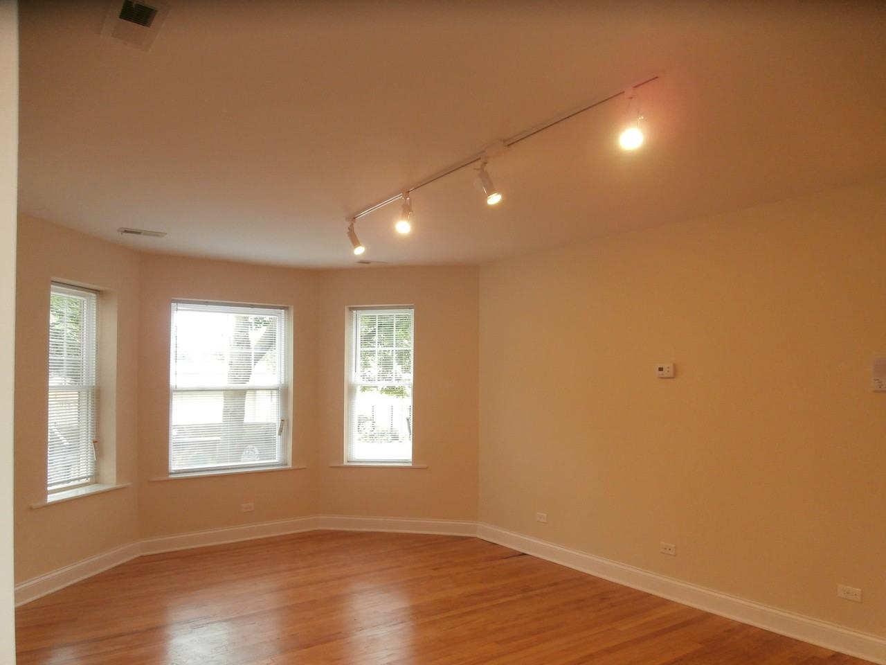 2510 W North Shore Ave #1 - Photo 2 of 7