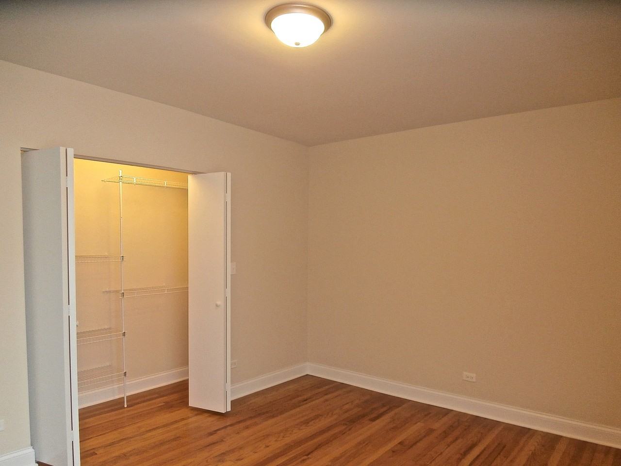 2510 W North Shore Ave #1 - Photo 3 of 7