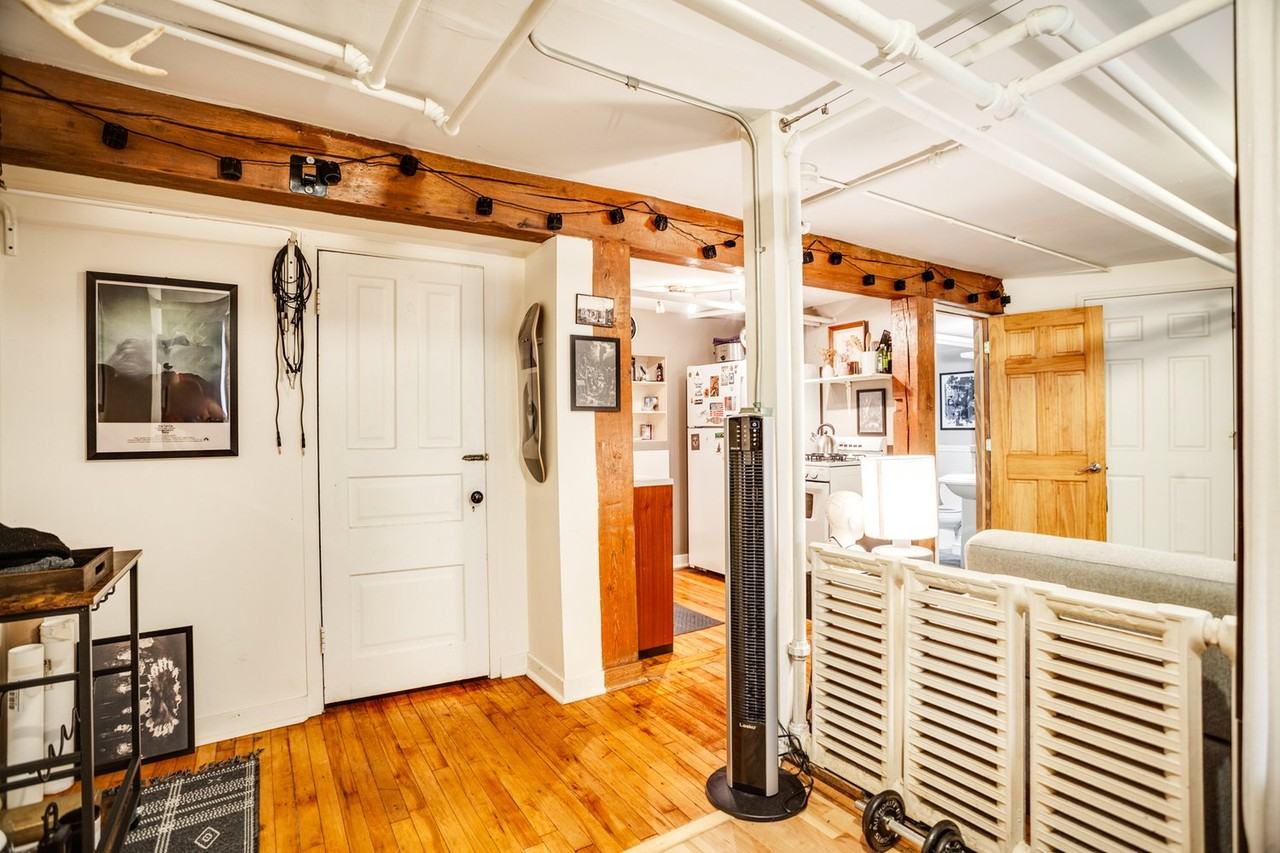 2713 Fremont Ave S #1 - Photo 6 of 9