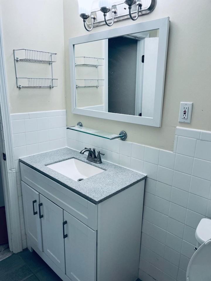 9 Hallmark Gdns #9 - Photo 6 of 10