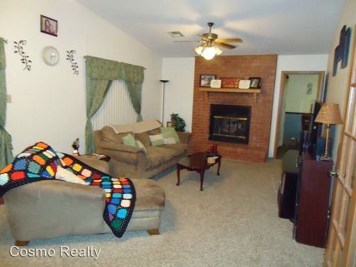 12207 S Railroad St - Photo 2 of 25