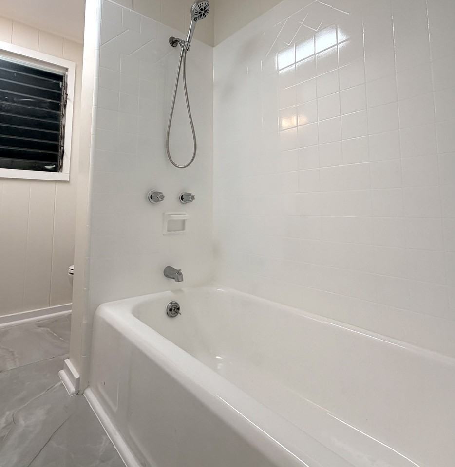 619 Oneawa St #NA - Photo 2 of 10