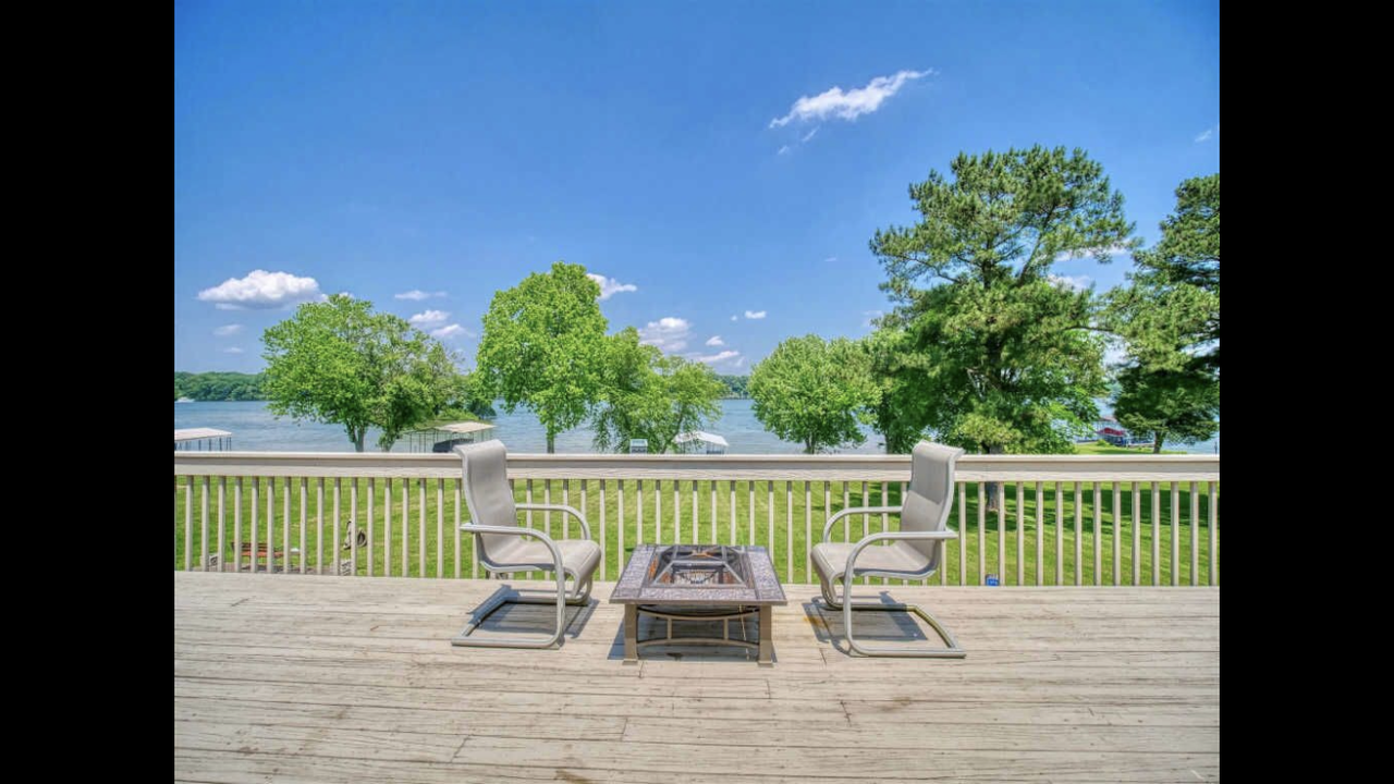 215 Lakeview Cir #NA - Photo 3 of 26