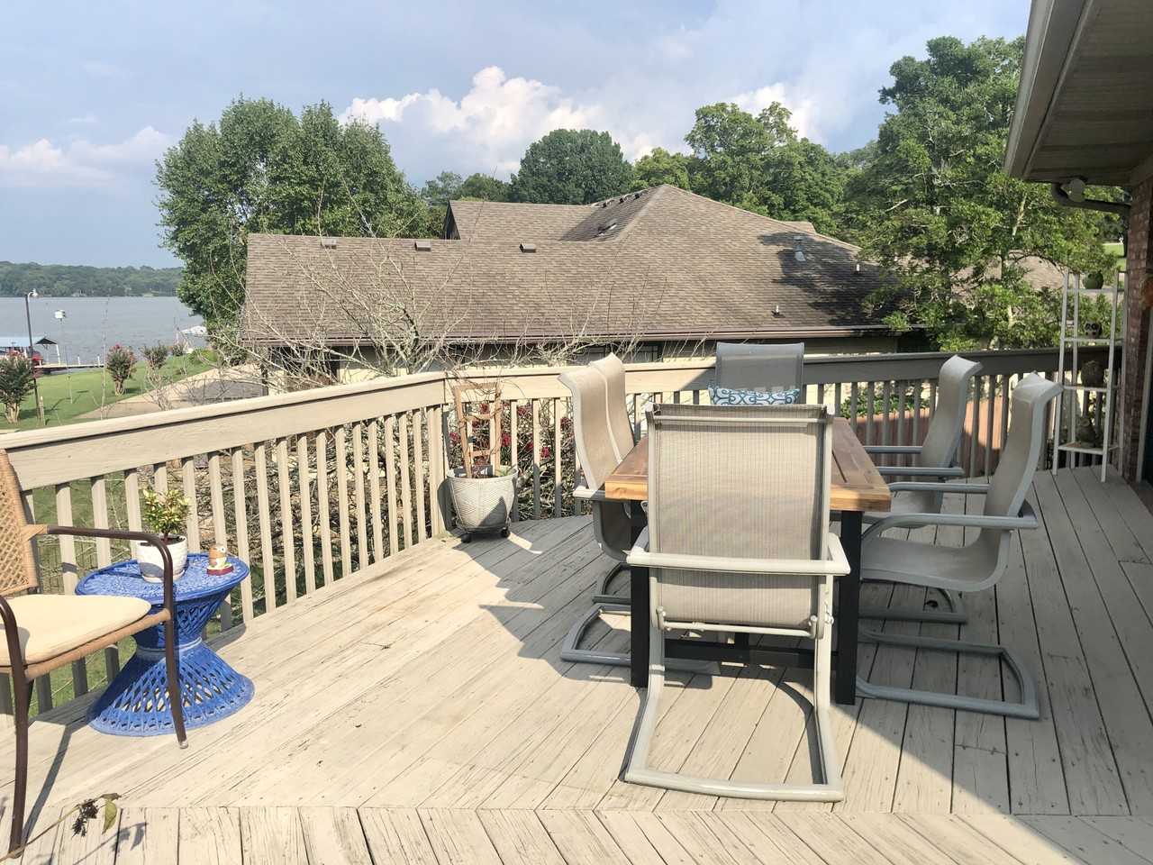 215 Lakeview Cir #NA - Photo 4 of 26