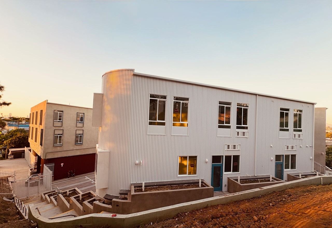 Step Designer Studio Community Living - Photo 7 of 26