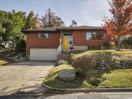 featured image of 4250 Edgehill Dr #1