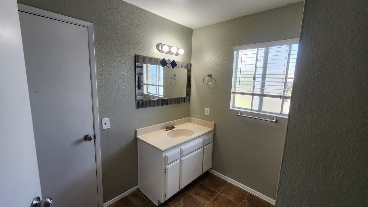 16845 San Bernardino Ave #2 - Photo 6 of 8