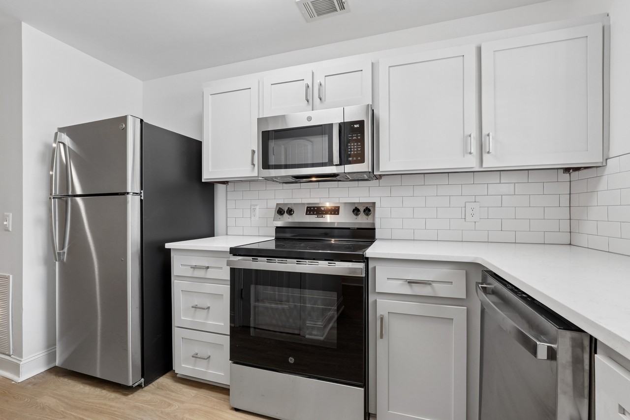 Pooler Station - Photo 3 of 19