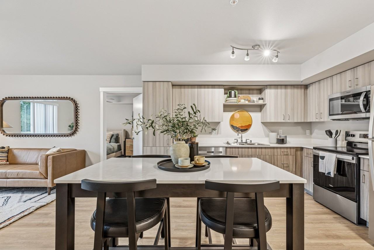 Adara at Totem Lake - Photo 3 of 22