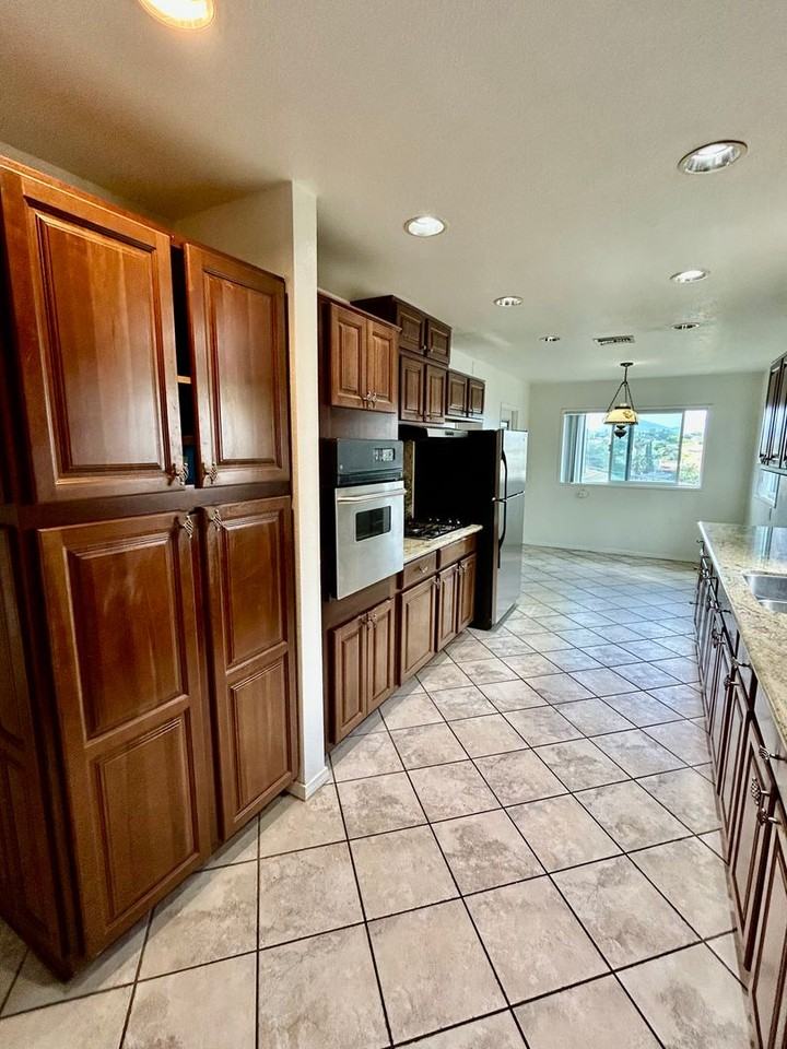 4317 Lerida Dr - Photo 3 of 33