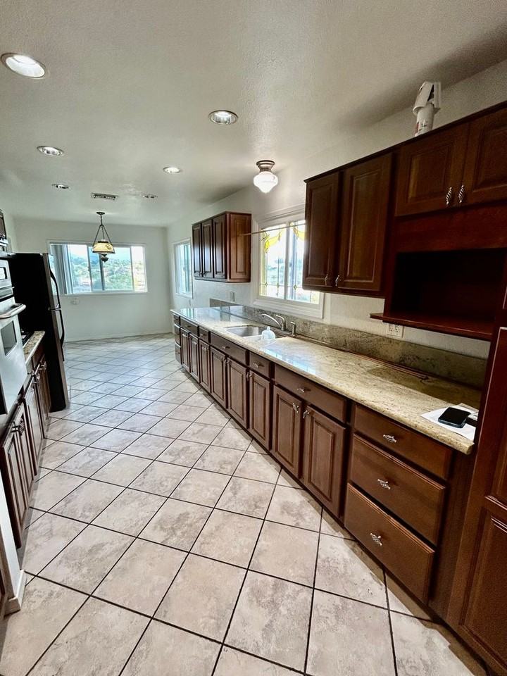 4317 Lerida Dr - Photo 4 of 33