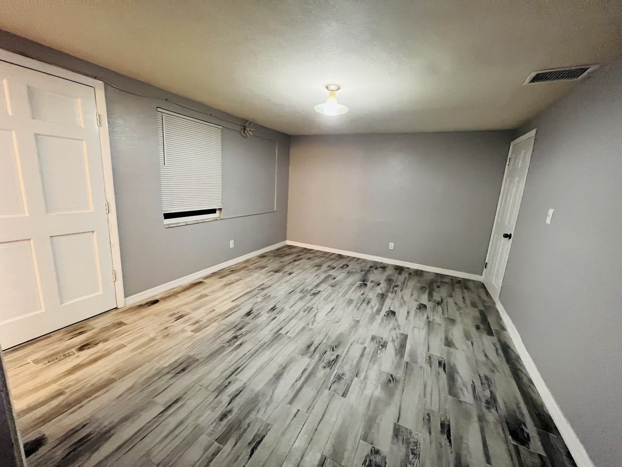 10180 62nd Ter #NA - Photo 5 of 24