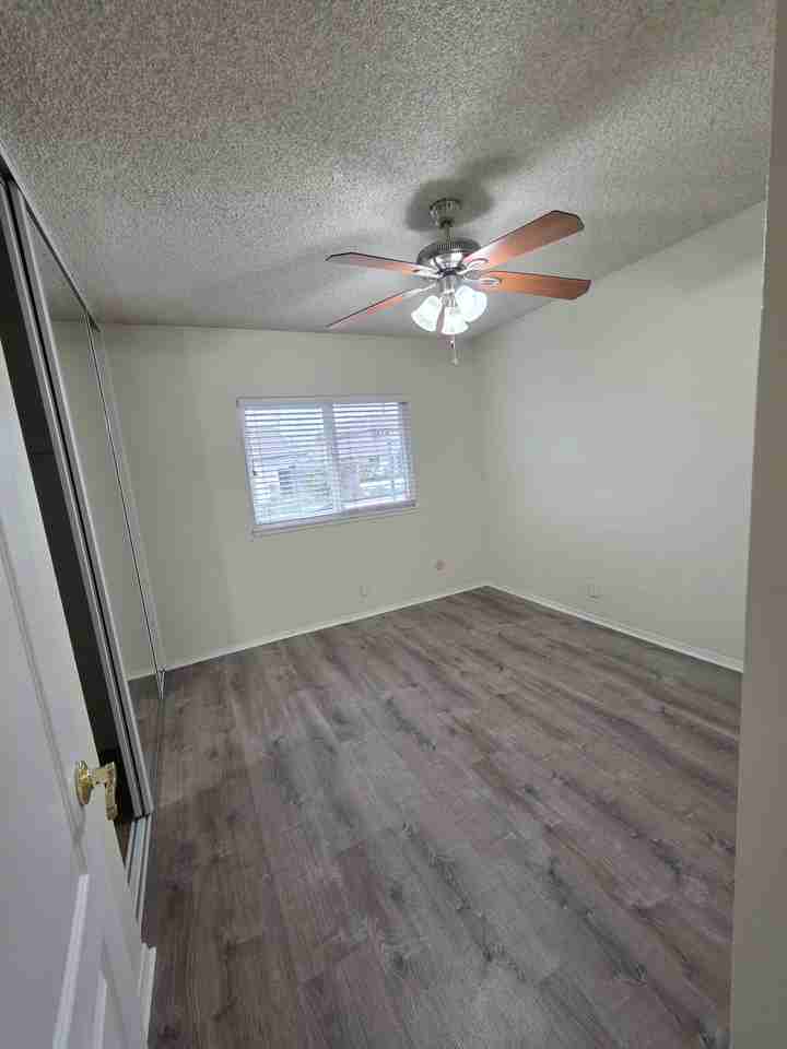 4733 Larwin Ave - Photo 5 of 9