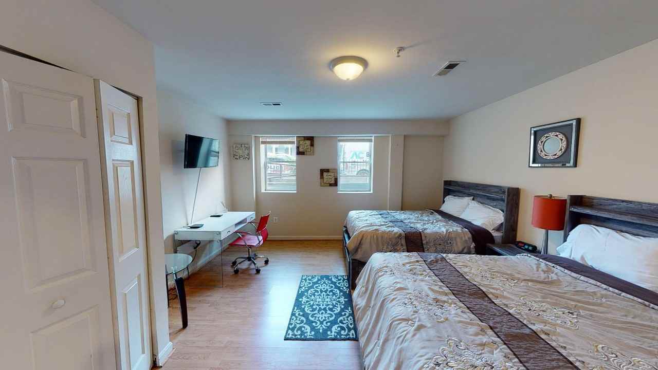 734 Park Rd Nw #B2 - Photo 3 of 10