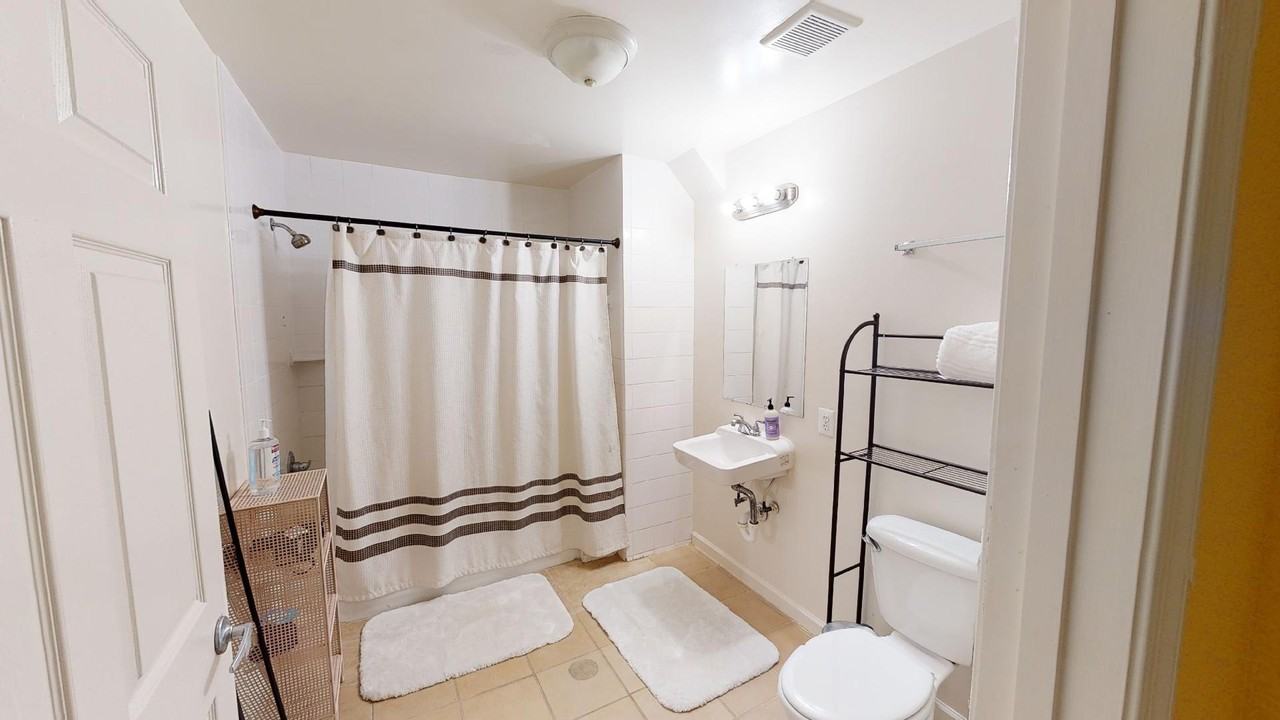 734 Park Rd Nw #B2 - Photo 5 of 10