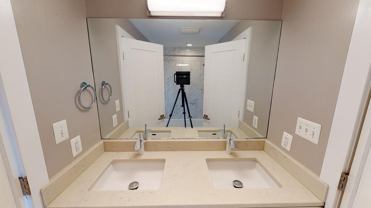 4317 15th St Nw #2 - Photo 7 of 22