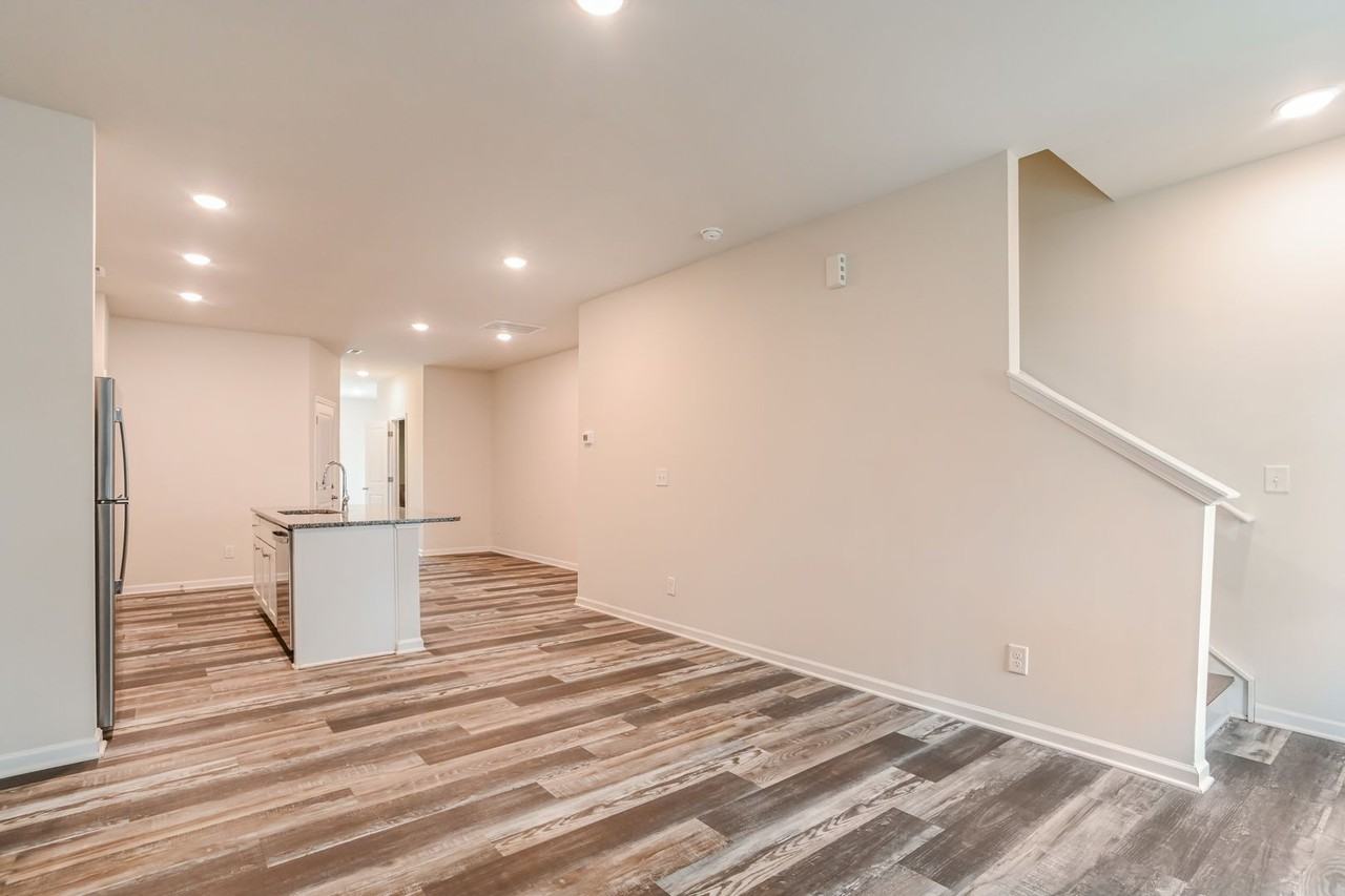 1207 Pine St - Photo 4 of 22