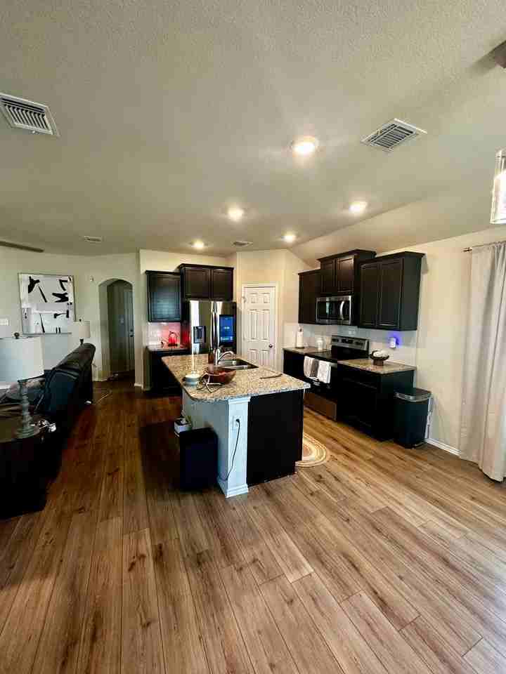 1812 Bee Creek Loop - Photo 4 of 18