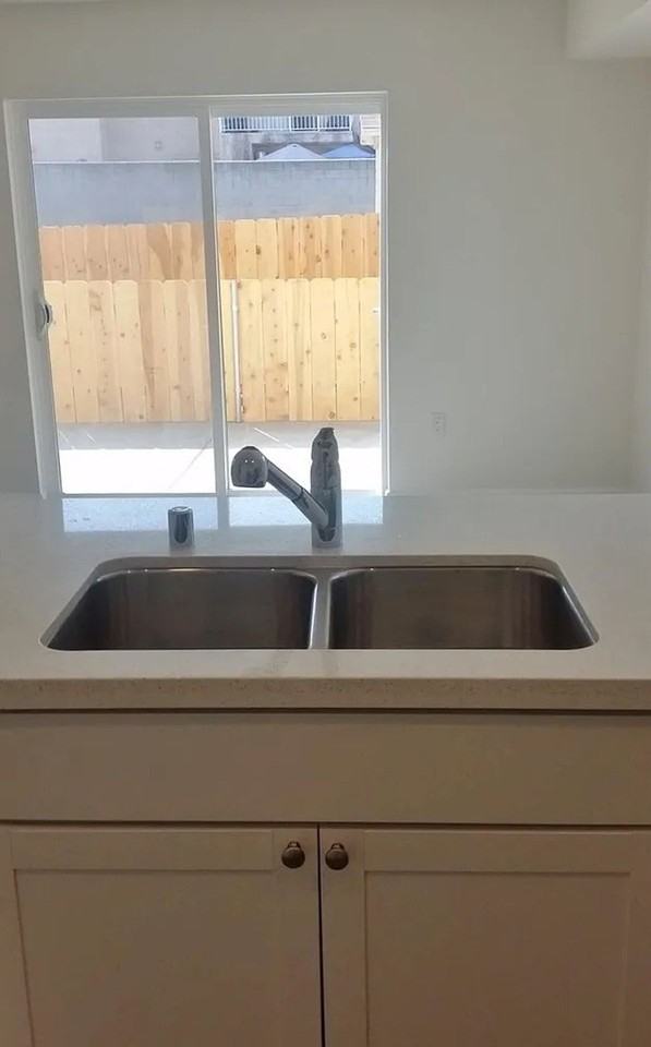 West Los Angeles Drive - Photo 6 of 10