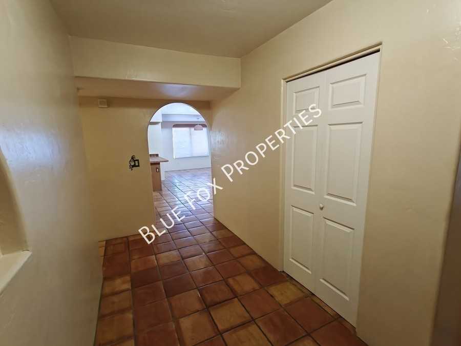 9097 N Jessy Ln - Photo 7 of 50