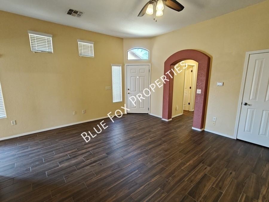 2122 E Calle Arroyo Lindo - Photo 7 of 41